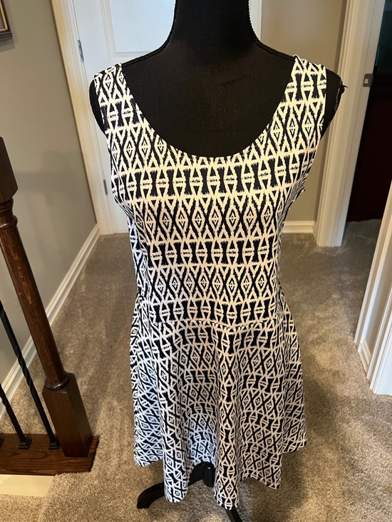 Divided Dresses & Skirts - Divided Black & White Geometric Scoop-Neck Mini Dress